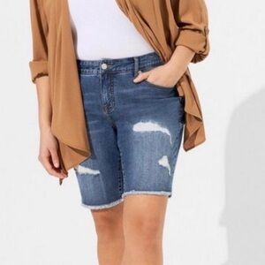 Torrid Feel the Fit High Rise Distressed Long Women’s Plus Jean Shorts 18 NWT
